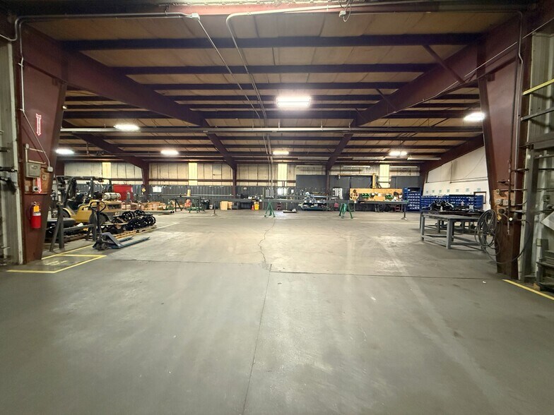 More Photos Of 2120 4th Ave, Holdrege Industrial For Sale