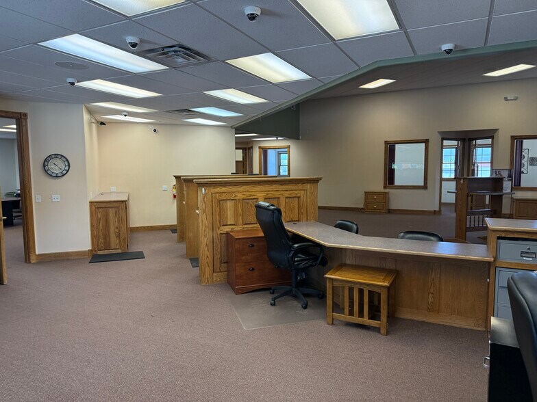 More Photos Of 500 U.S. 50 Business Loop, Olathe General Retail For Sale