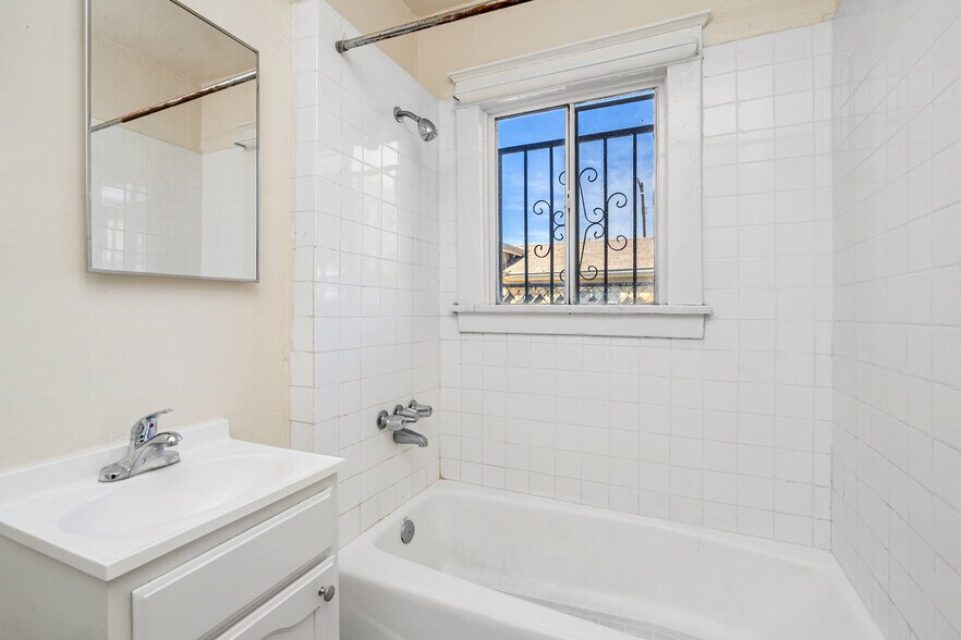 More Photos Of 720 King Ave, Wilmington Apartments For Sale