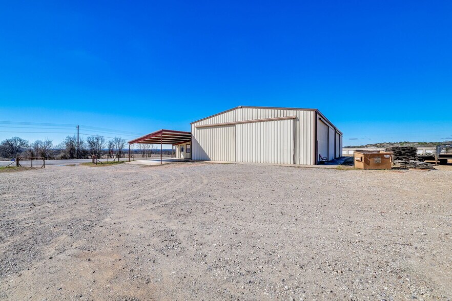 More Photos Of 2684 W US Highway 290, Fredericksburg Warehouse For Sale
