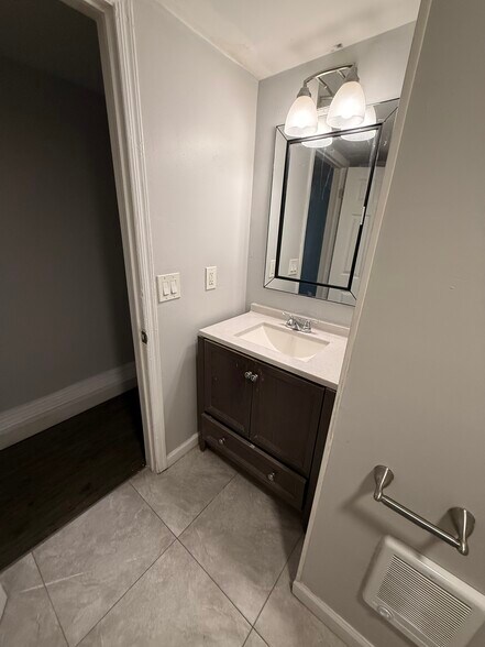 More Photos Of 276-278 Hillcrest Ave, Trenton Apartments For Sale