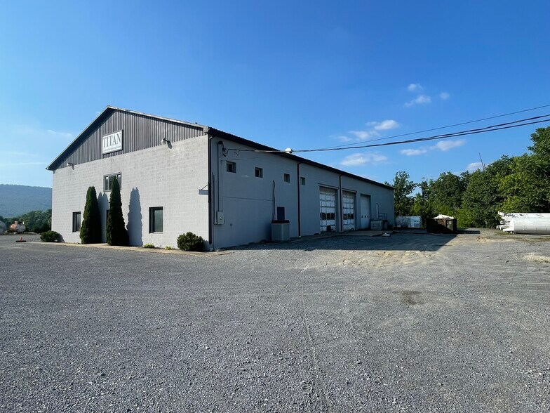 More Photos Of 5559 William Penn Hwy, Alexandria Warehouse For Sale