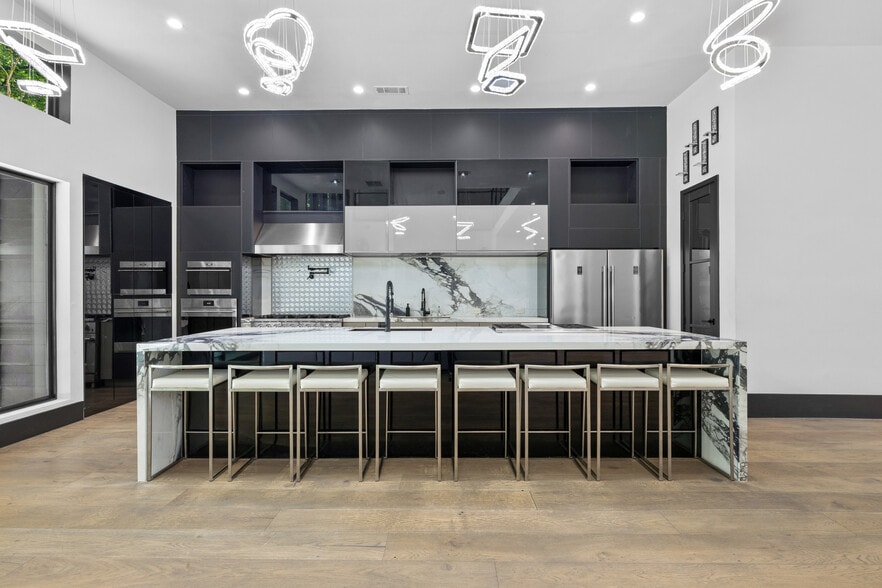 More Photos Of 2401 Greenglade Rd NE, Atlanta Specialty For Sale