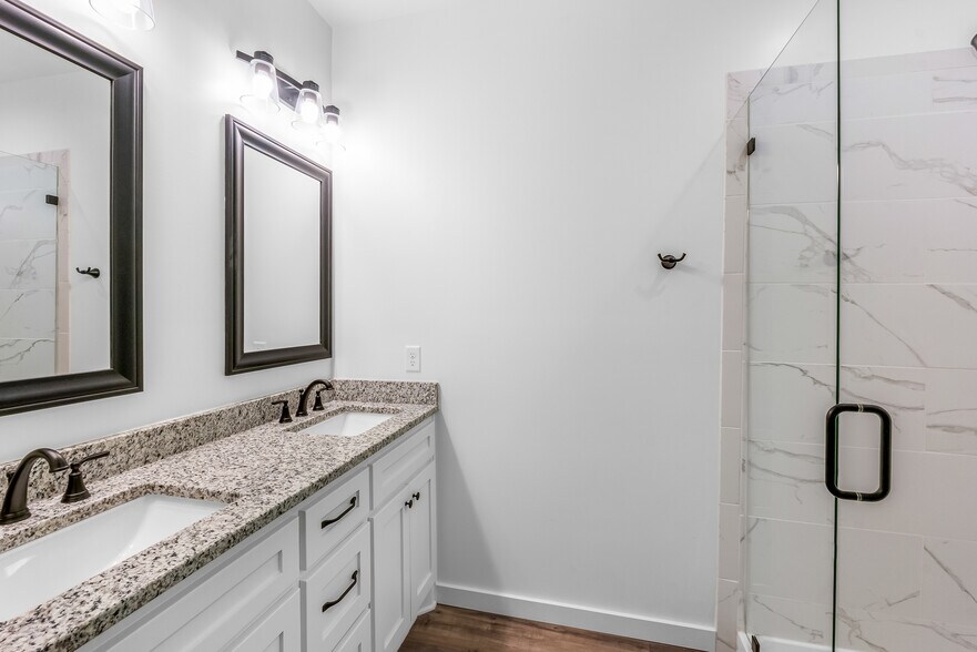 More Photos Of 1540 W Long St, Stephenville Apartments For Sale