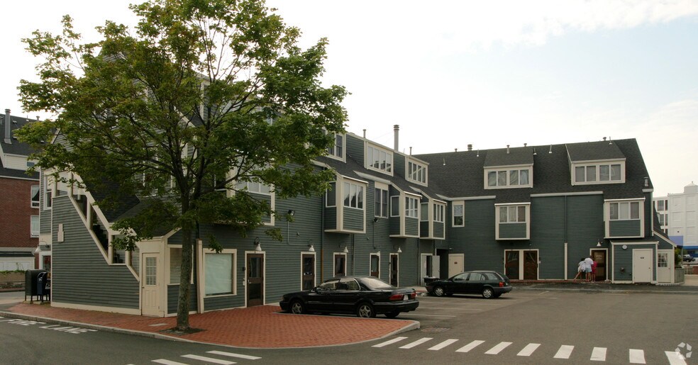 More Photos Of 70-102 Wharf St, Salem Apartments For Lease