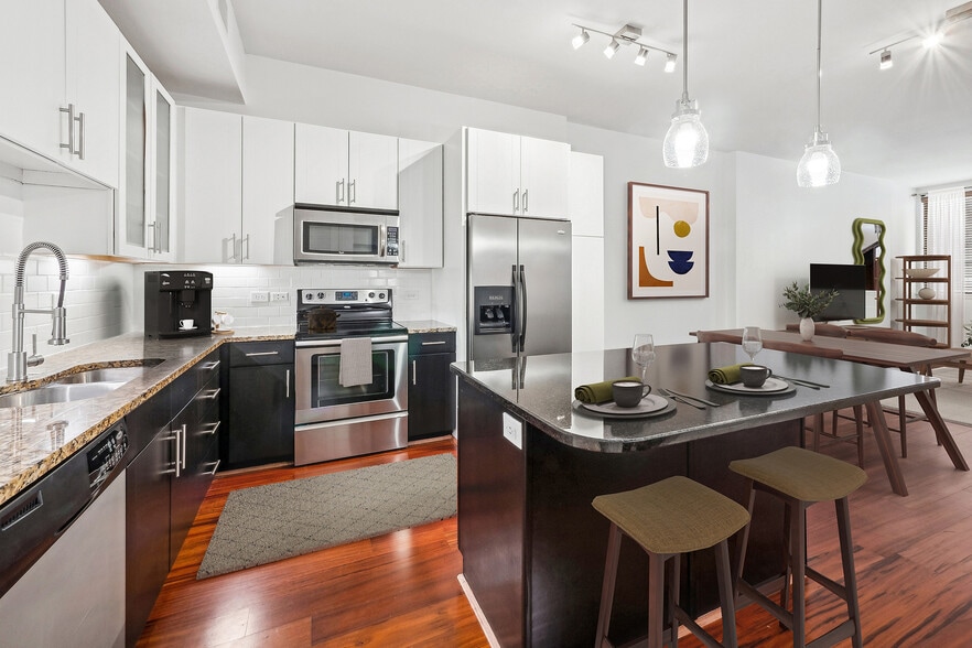 More Photos Of 2800 Kirby Dr, Houston Apartments For Lease