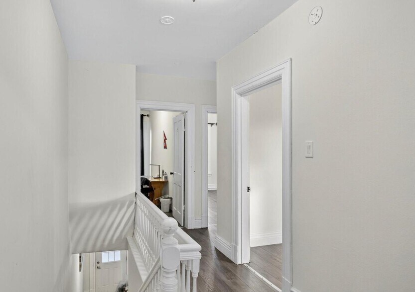 More Photos Of 271 Thomas St, Peterborough Apartments For Sale