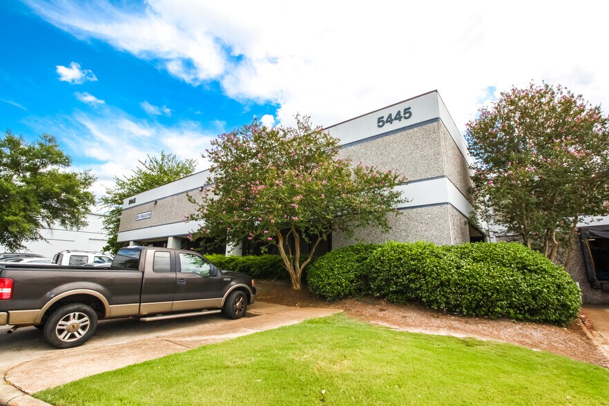 More Photos Of 5445 Raines Rd, Memphis Warehouse For Sale