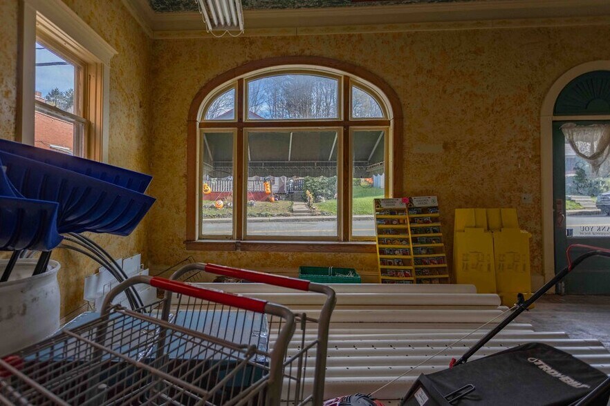 More Photos Of 527 Main St, Ulysses Storefront Retail Residential For Sale