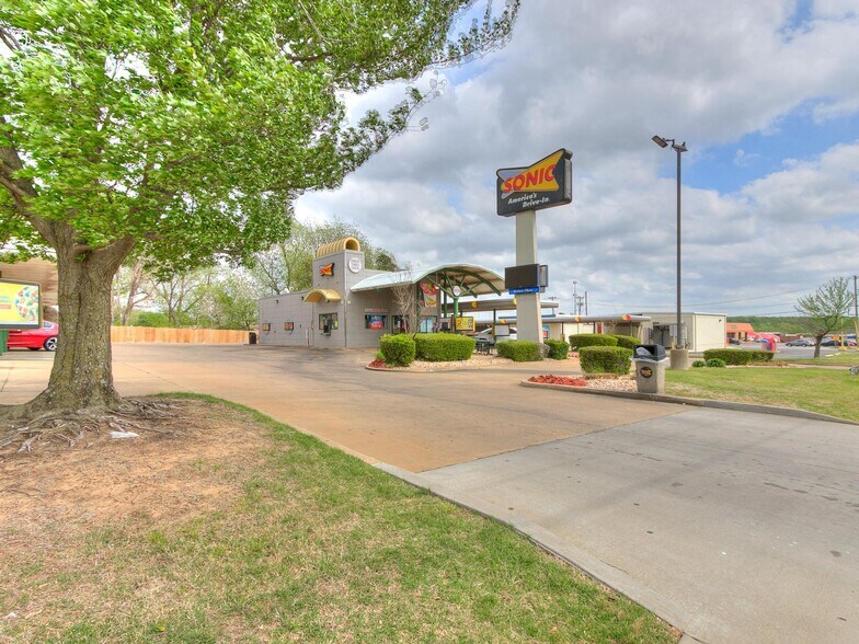 More Photos Of 4763 S Union Ave, Tulsa Fast Food For Sale