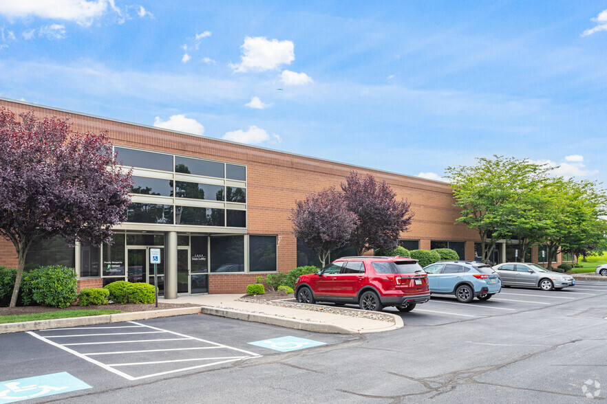 Primary Photo Of 1060 Andrew Dr, West Chester Medical For Lease