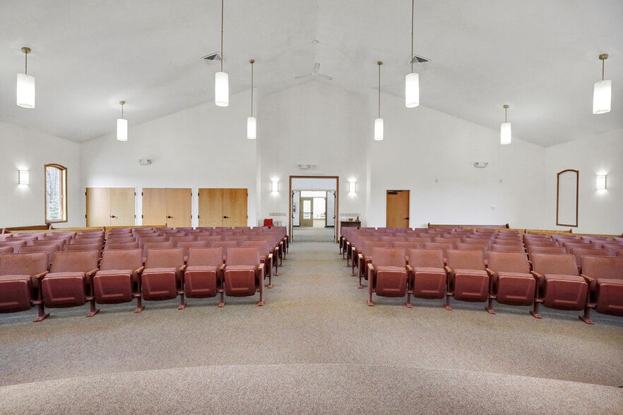 More Photos Of 9537 S Clinton Trl, Eaton Rapids Religious Facility For Sale