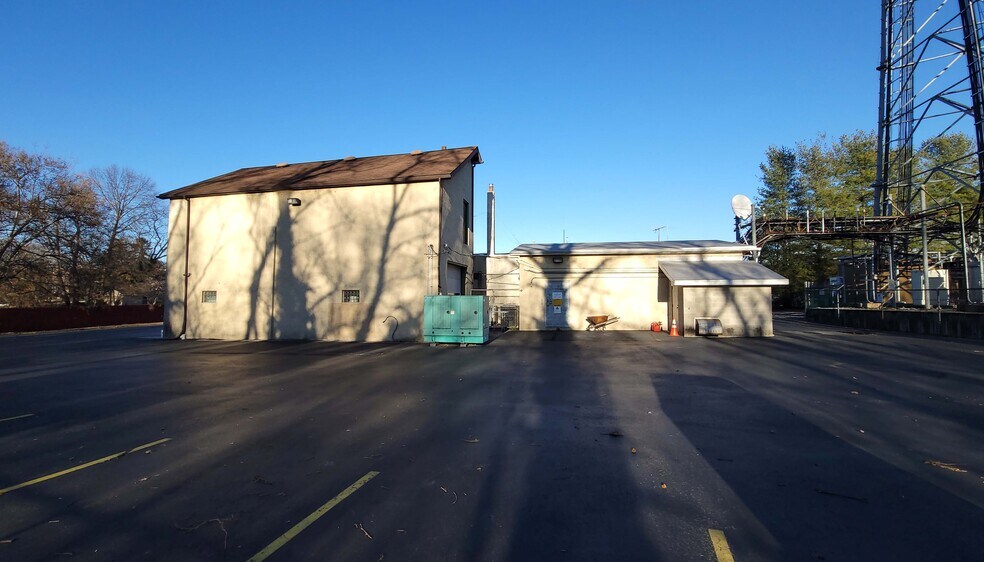 More Photos Of 940 Eddystone Ave, Eddystone Warehouse For Sale