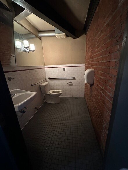 More Photos Of 31 South St, Mount Vernon Coworking Space