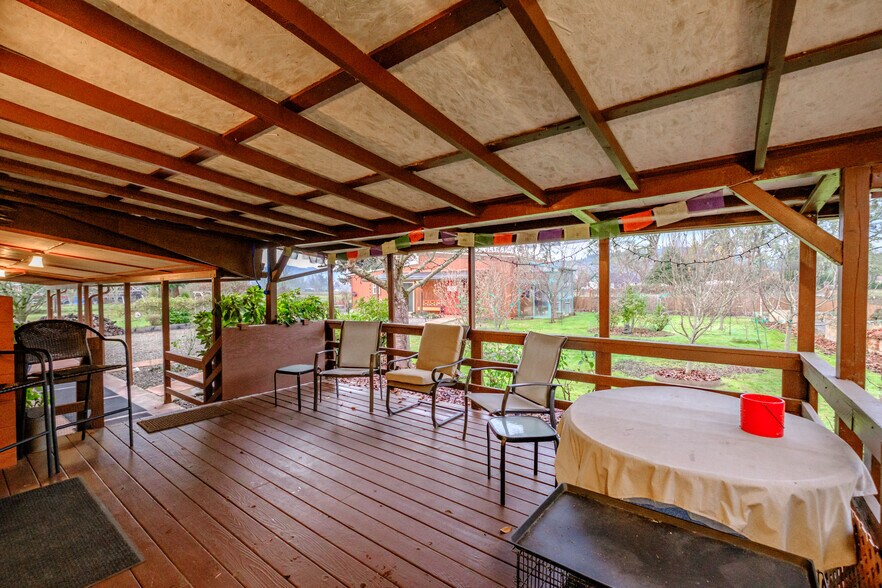 More Photos Of 909 Curry Rd, Roseburg Specialty For Sale