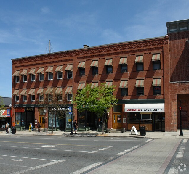 More Photos Of 23-25 N Pleasant St, Amherst Storefront Retail Office For Lease