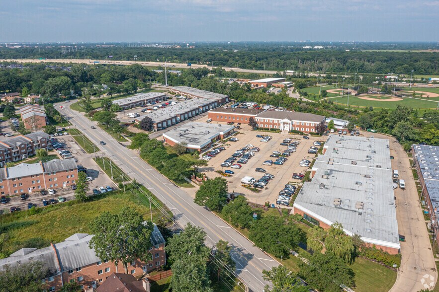 More Photos Of 4350 DiPaolo Ctr, Glenview Unknown For Lease