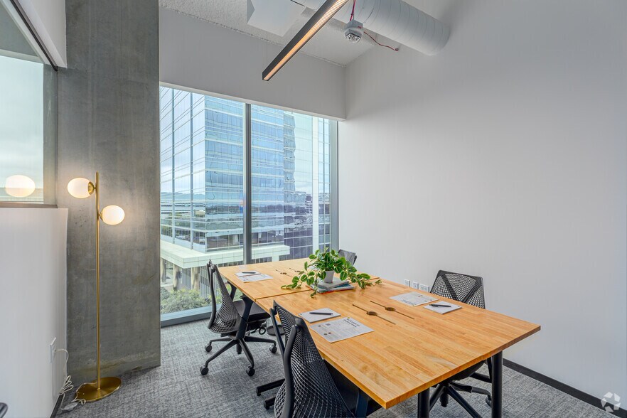 More Photos Of 4727 Executive Dr, San Diego Coworking Space