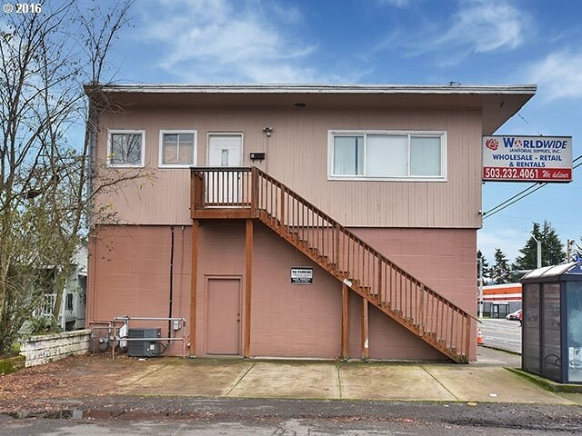 More Photos Of 8105 SE Duke St, Portland Storefront Retail Office For Sale