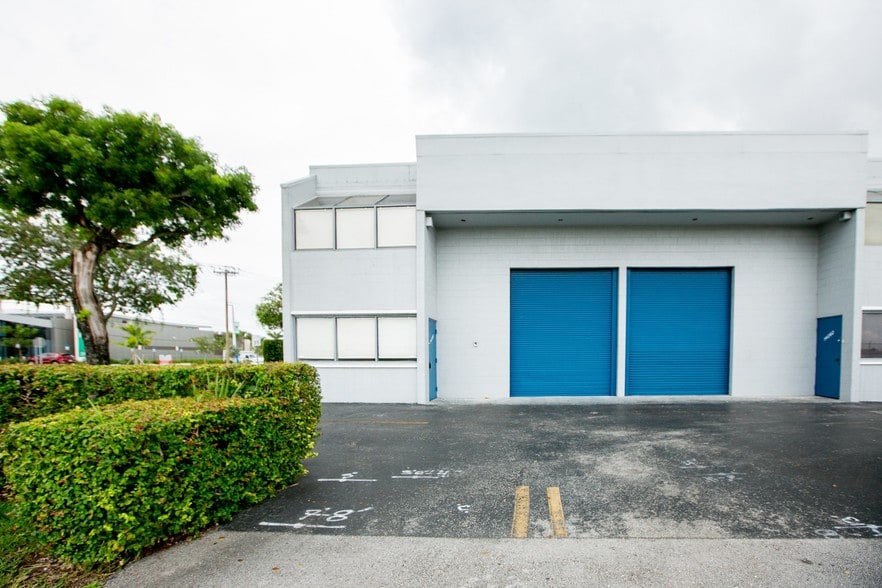 More Photos Of 14200-14238 SW 136th St, Miami Light Manufacturing For Lease