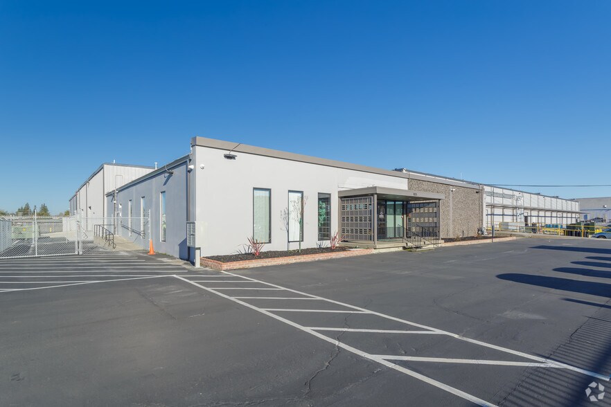 More Photos Of 1025 Joellis Way, Sacramento Distribution For Sale