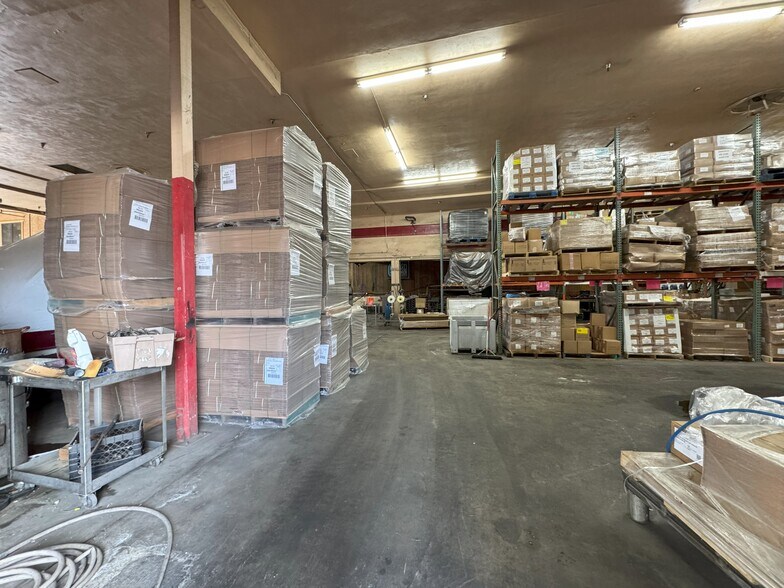 More Photos Of 1833 E Hedges Ave, Fresno Warehouse For Sale