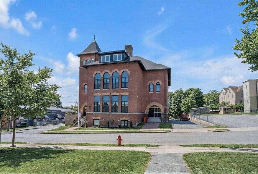 More Photos Of 72 Kendrick Ave, Woonsocket Schools For Sale