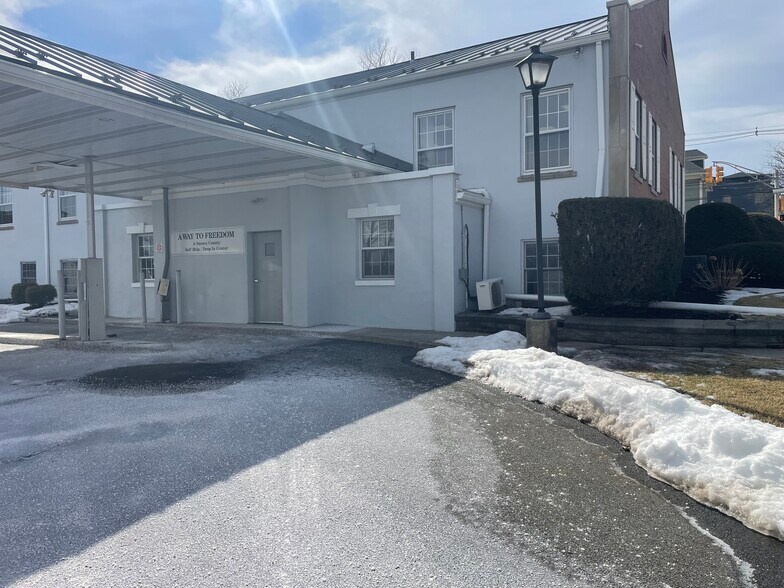 More Photos Of 29 Trinity St, Newton Office For Lease