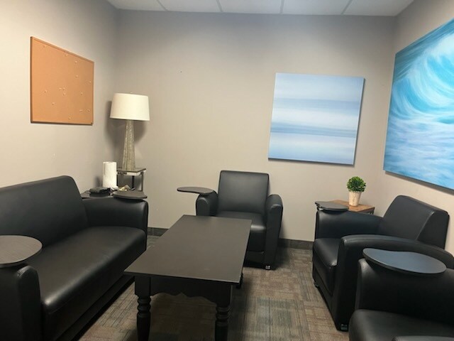 More Photos Of 7820 E Pleasant Valley Rd, Independence Loft Creative Space For Lease