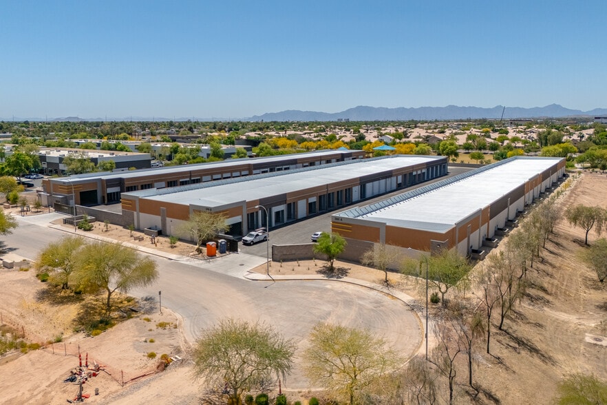 More Photos Of 390 Enterprise Pl, Chandler Self Storage For Sale