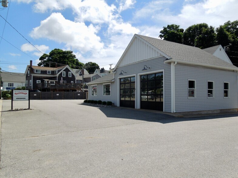 More Photos Of 32 Samoset St, Plymouth Storefront Retail Office For Lease