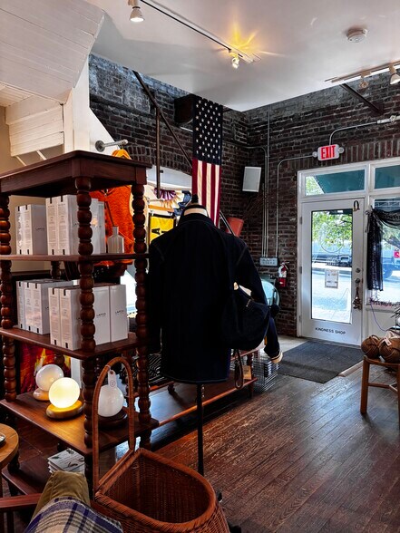 More Photos Of 6.5 Coryell st, Lambertville General Retail For Lease