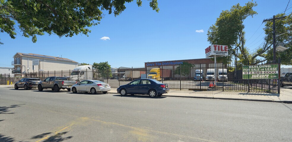 More Photos Of 488-500 Mulberry St, Newark Warehouse For Sale