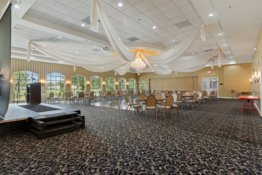 More Photos Of 4550 Golf Club Ln, Spring Hill Golf Course Driving Range For Sale