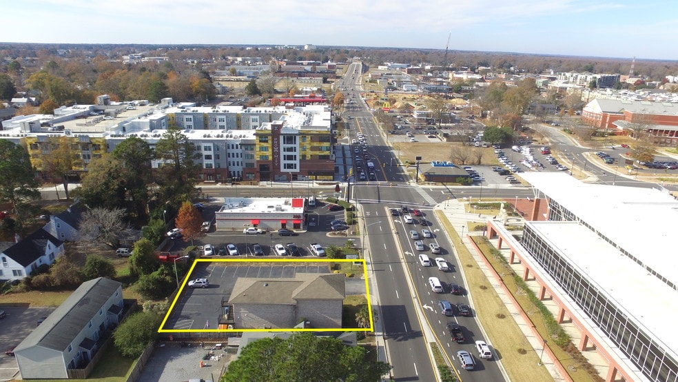 More Photos Of 506 E 10th St, Greenville Storefront Retail Office For Lease
