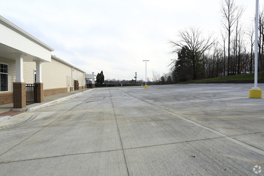 More Photos Of 6285 Royalton Rd, North Royalton Freestanding For Lease