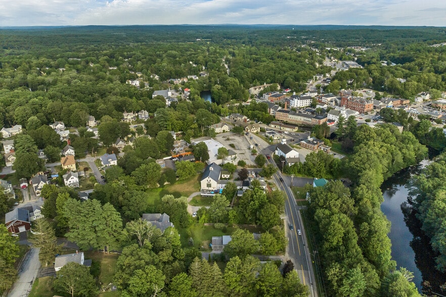 More Photos Of 15 Mont Vernon St, Milford Freestanding For Sale