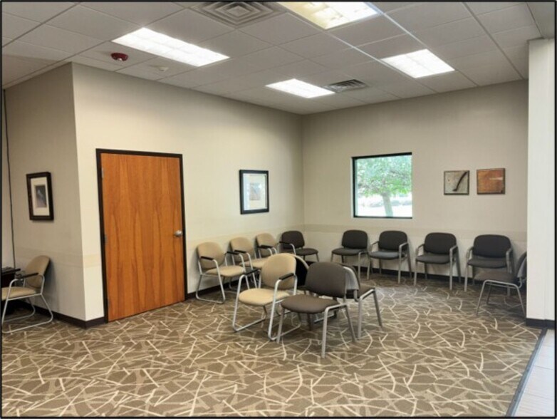 More Photos Of 105-107 Winston Dr, Marshall Medical For Sale