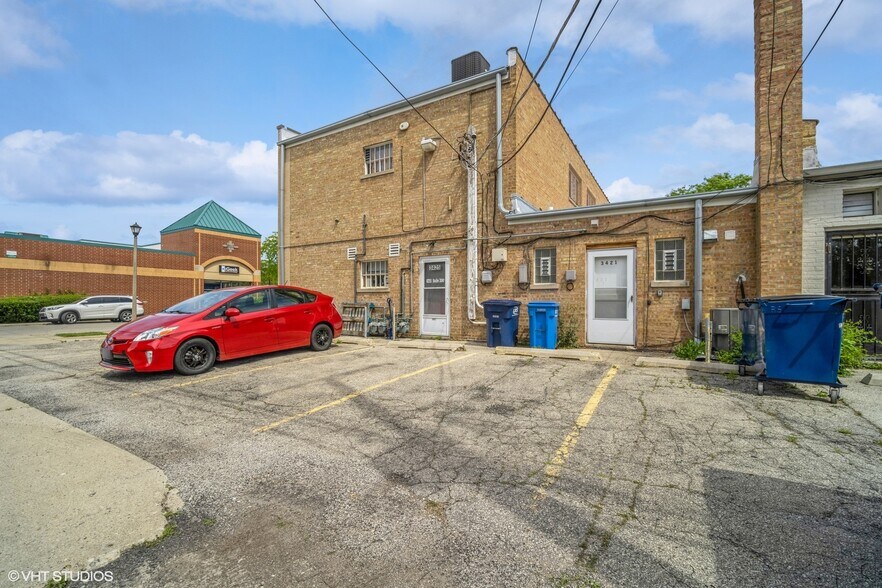 More Photos Of 3425 Dempster St, Skokie Office For Lease
