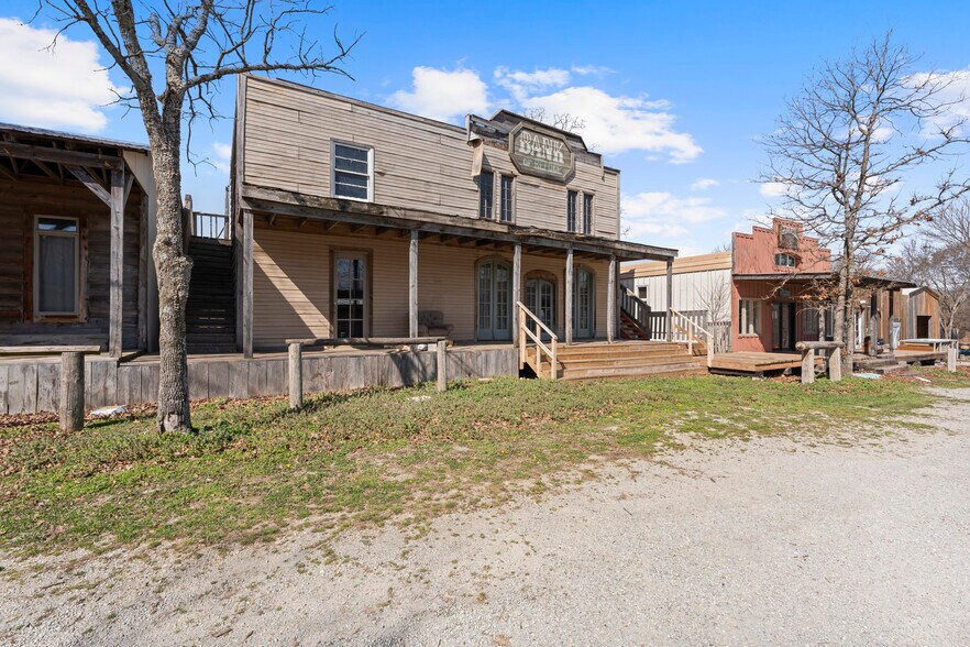 More Photos Of 40082 County Road 591, Jay Apartments For Sale