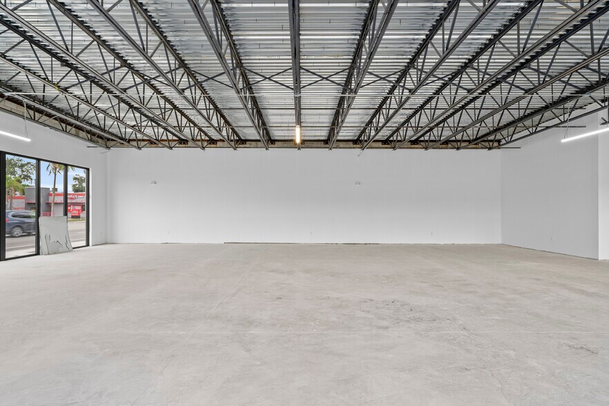 More Photos Of 2215 N Federal Hwy, Hollywood Restaurant For Sale