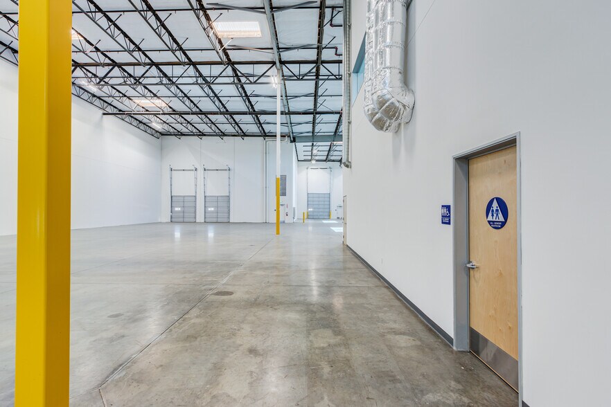 More Photos Of 14280 Rebecca St, Moreno Valley Service For Lease