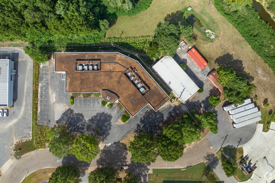 More Photos Of 7375 Adrianne Pl, Bartlett Light Distribution For Sale