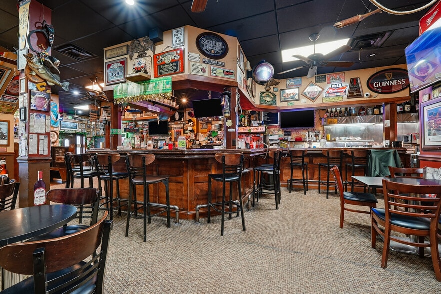 More Photos Of 212 20th St, Huntington Storefront Retail Residential For Sale