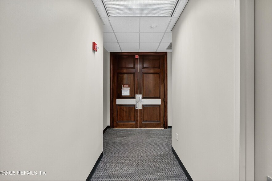 More Photos Of 644 Cesery Blvd, Jacksonville Medical For Sale