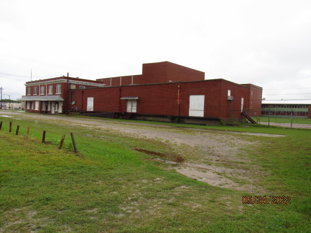 More Photos Of 301 N Washington St, Ardmore Distribution For Sale