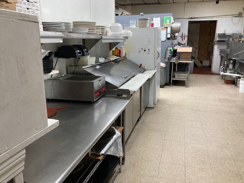 More Photos Of 37 S Broad St, Pawcatuck Storefront For Lease