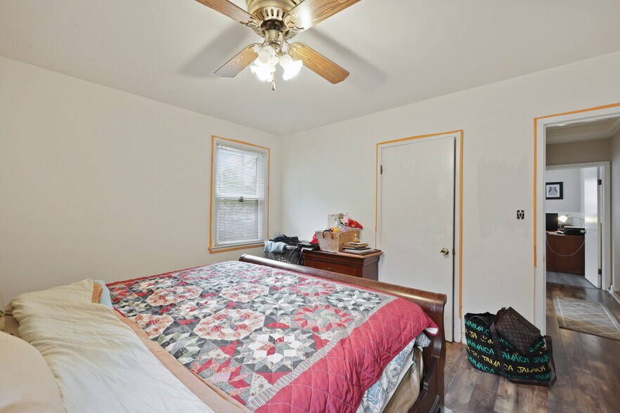 More Photos Of 3904 E Joppa Rd, Nottingham Flex For Sale