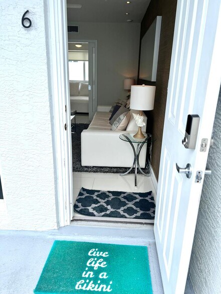 More Photos Of 1705 N Riverside Dr, Pompano Beach Apartments For Sale