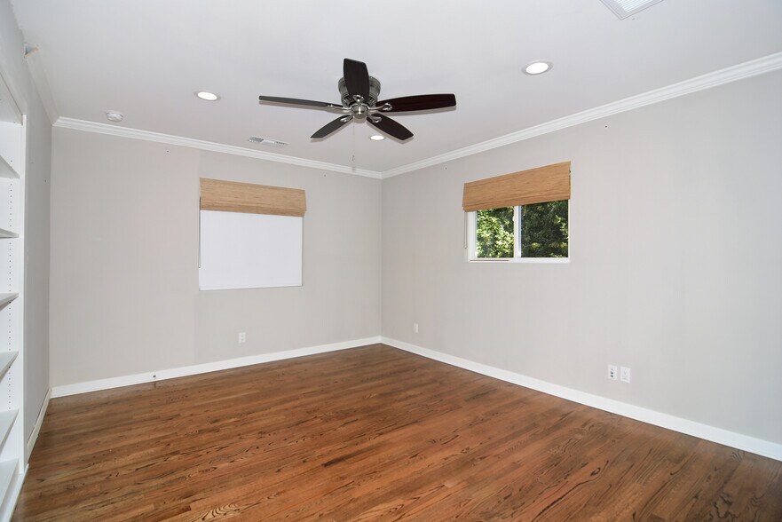 More Photos Of 22839 Dolorosa St, Woodland Hills Multifamily For Lease